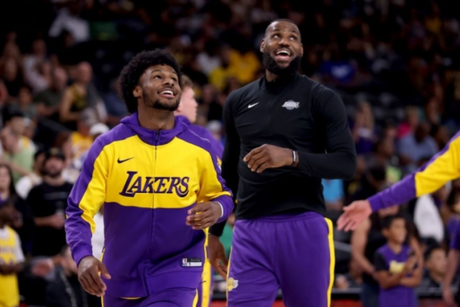 O foco dos Lakers na história levanta preocupações sobre a meritocracia nos esportes