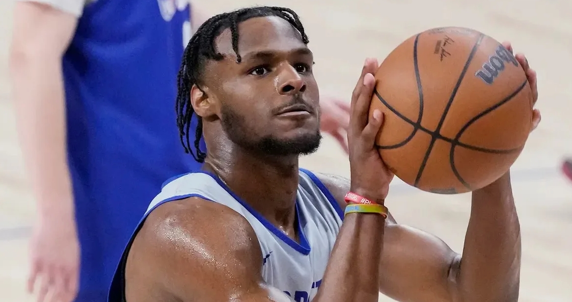 Bronny, é importante não apenas se tornar um bom jogador