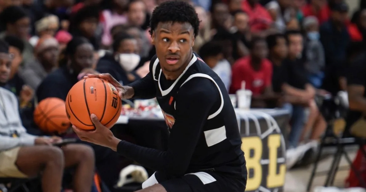 Bronny melhorou significativamente sua técnica de drible