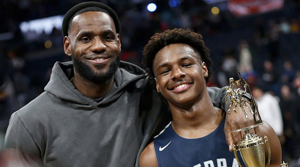Bronny James faz estreia histórica na NBA ao lado do pai LeBron