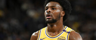 Bronny James e os novatos do Lakers prestam homenagem a LeBron James