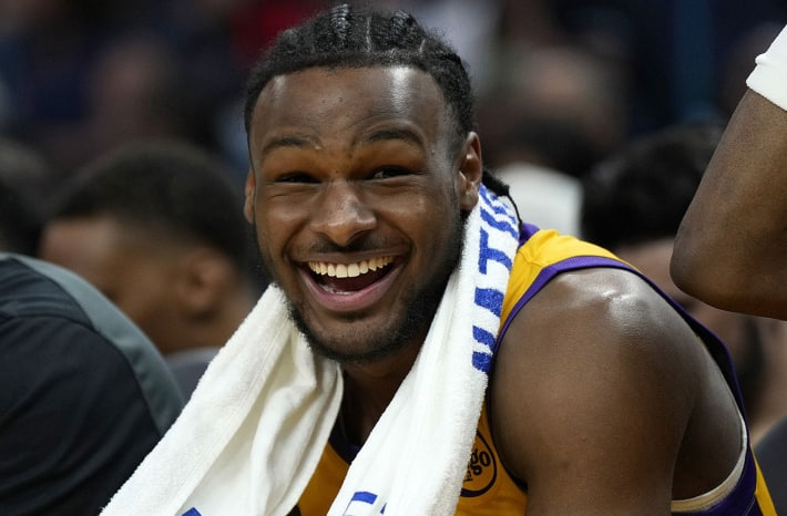 Lakers avaliam o status de Bronny James para o próximo jogo da G-League em Orlando