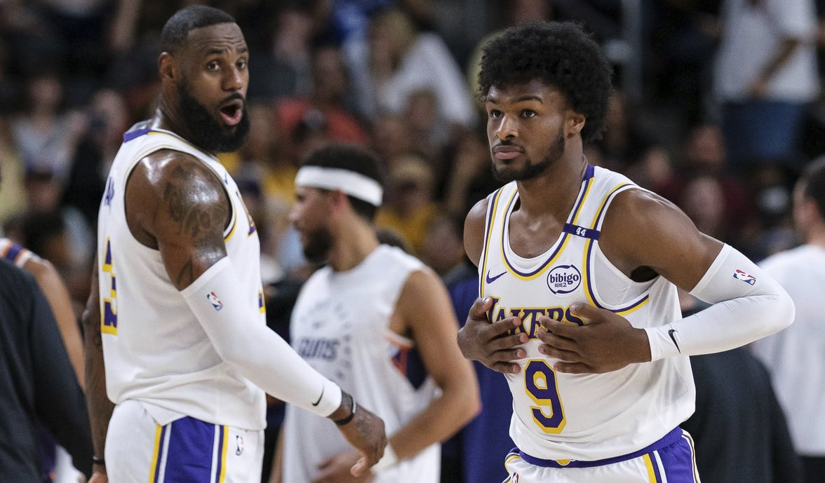 LeBron James comemora o Natal com a família e conquista histórica da NBA